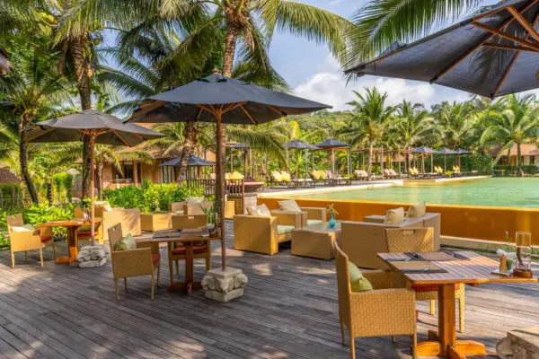 BEACHFRONT RESTAURANT 39 1