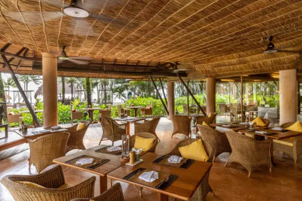 BEACHFRONT RESTAURANT 13 2