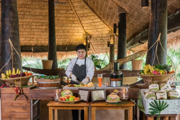 BEACHFRONT RESTAURANT 29 33