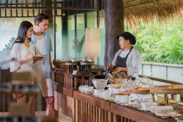 BEACHFRONT RESTAURANT 25 39