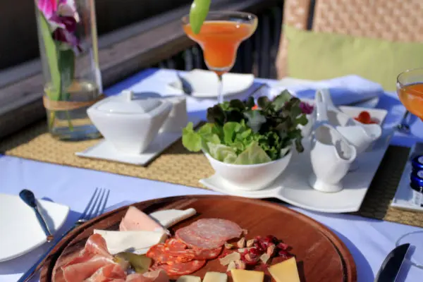 BEACHFRONT RESTAURANT 21 45