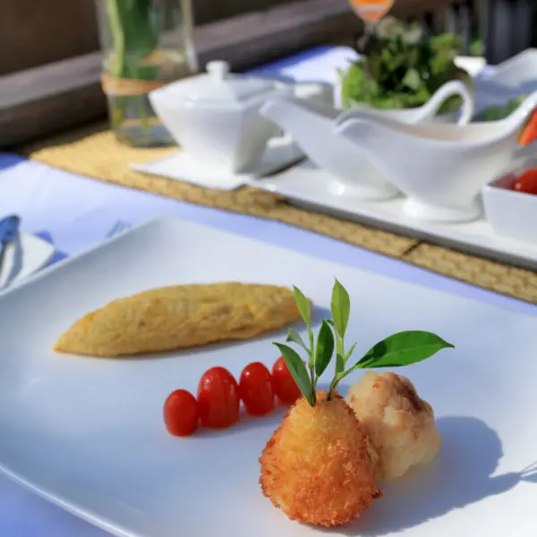 BEACHFRONT RESTAURANT 1 46 | High Season Pool Villa & Spa