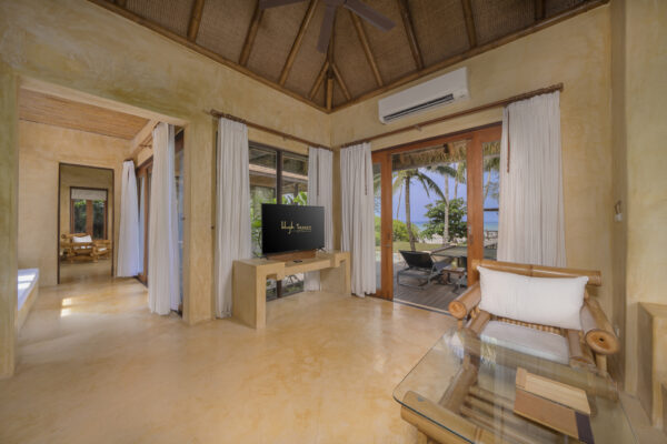 BEACHFRONT SUITE POOL VILLA 7 5) Beachfront Suite Pool Villa(1)